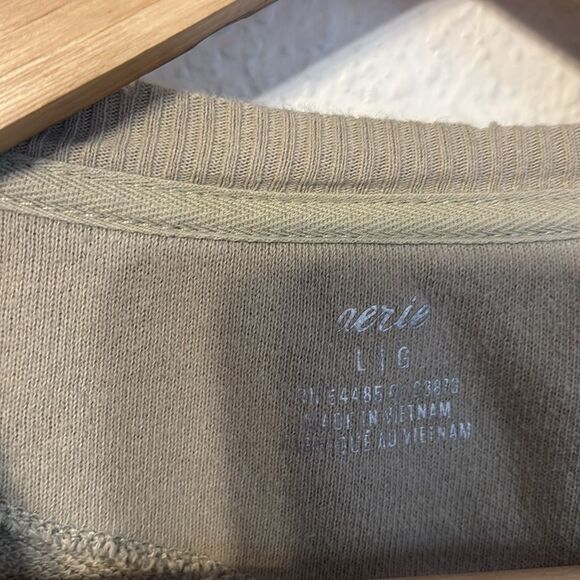 Aerie Embroidered Floral Crewneck Large - Picture 2 of 6